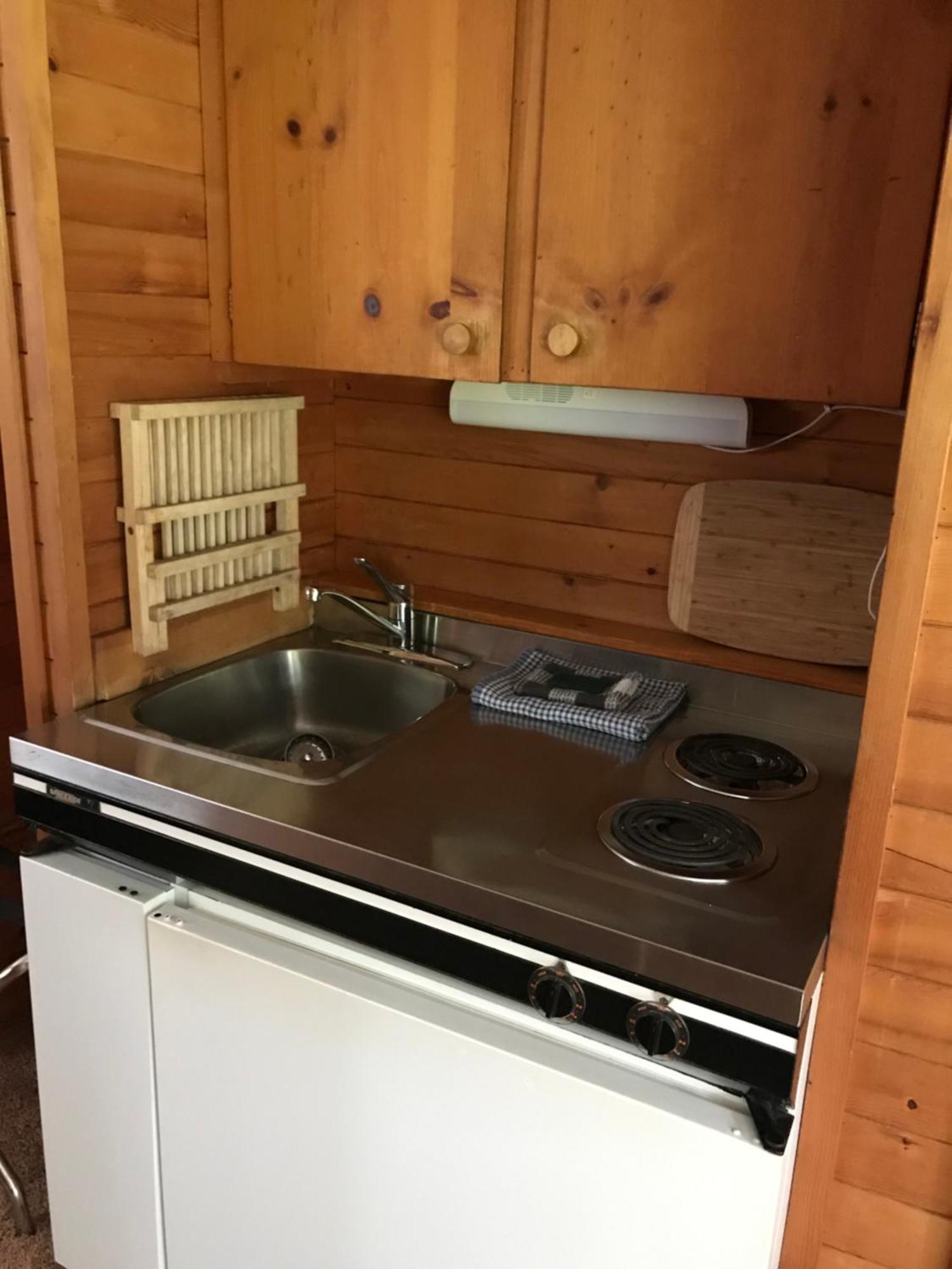 Driftwood Village Cottages Sturdies Bay Стая снимка