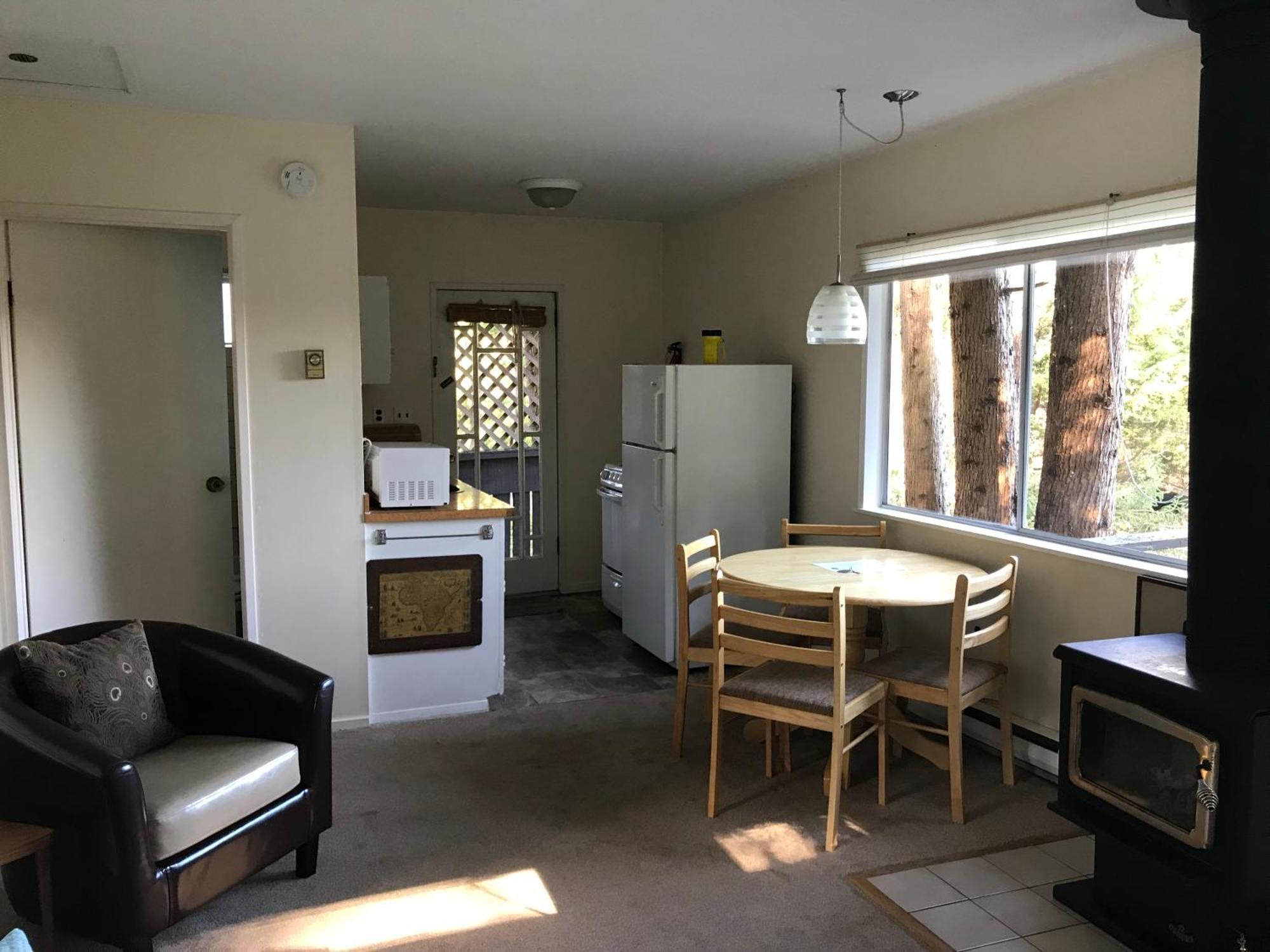 Driftwood Village Cottages Sturdies Bay Стая снимка