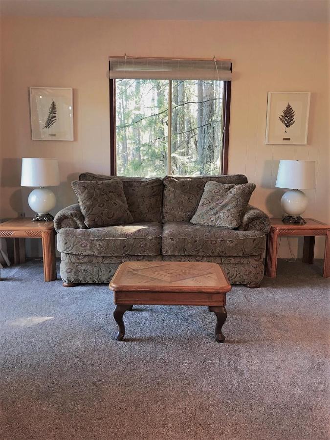 Driftwood Village Cottages Sturdies Bay Екстериор снимка